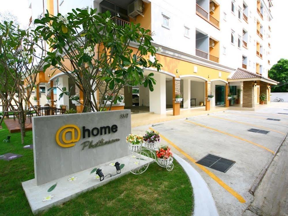At Home Phetkasem Banguecoque Exterior foto